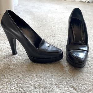 Prada size 38 leather pumps